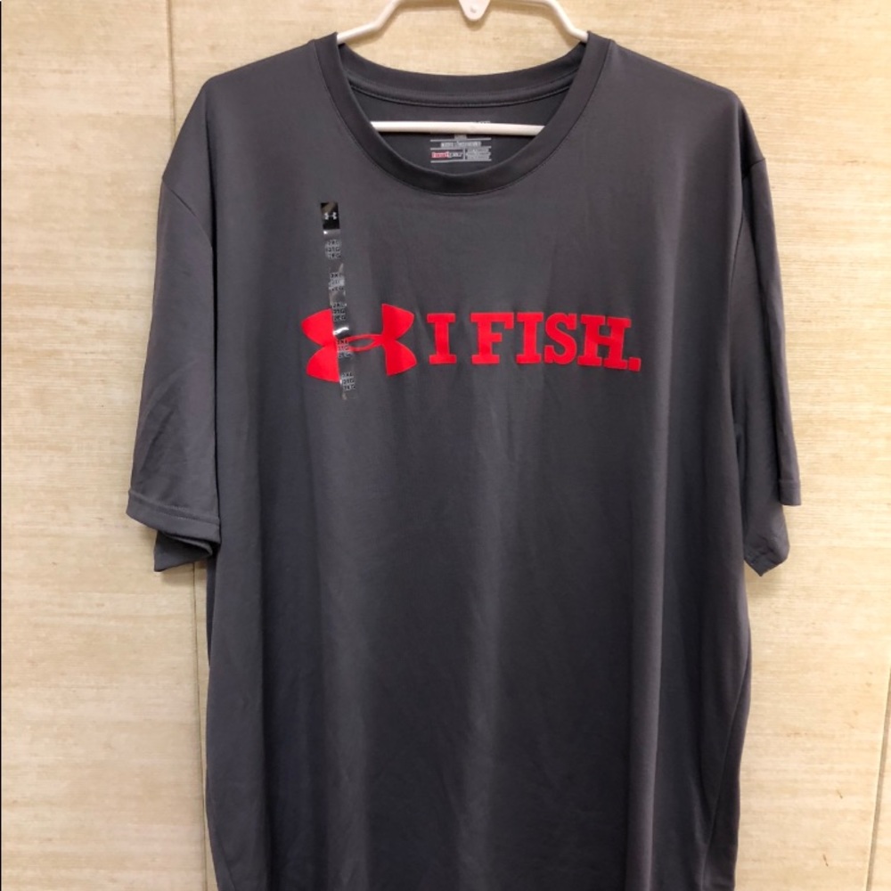 Men's under armour shirt - never worn